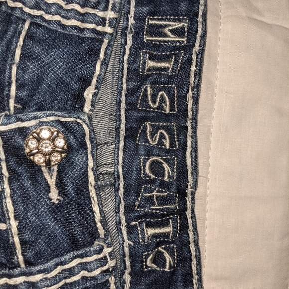 Capris - Picture 2 of 5